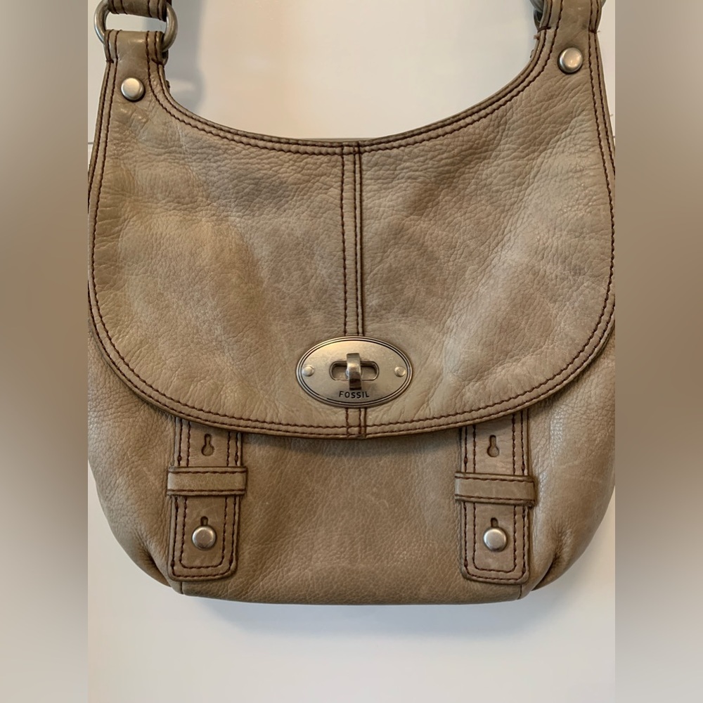 Fossil purse
